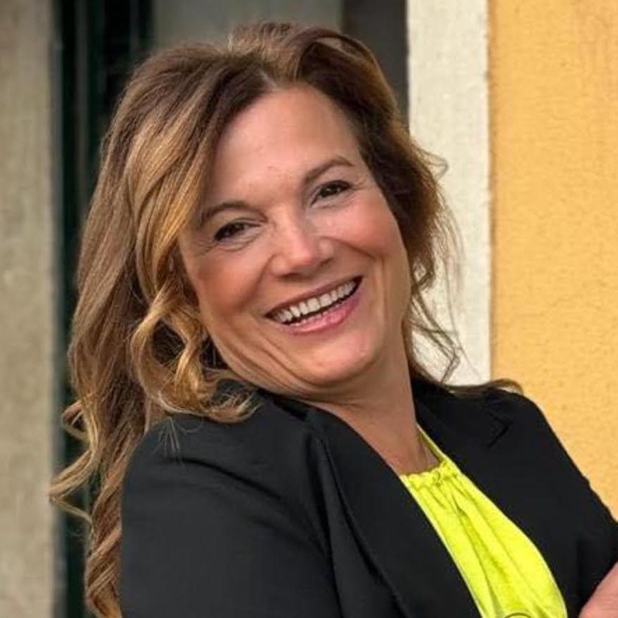 Professora Auxiliar Convidada da FMUL
Regente da área disciplinar Comunicação em Saúde
Co-coordenadora do módulo Competências Profissionais Transversais
Coordenadora do Laboratório Ciências da Saúde no Mestrado em Cultura Científica e Divulgação das Ciências da Universidade de Lisboa
