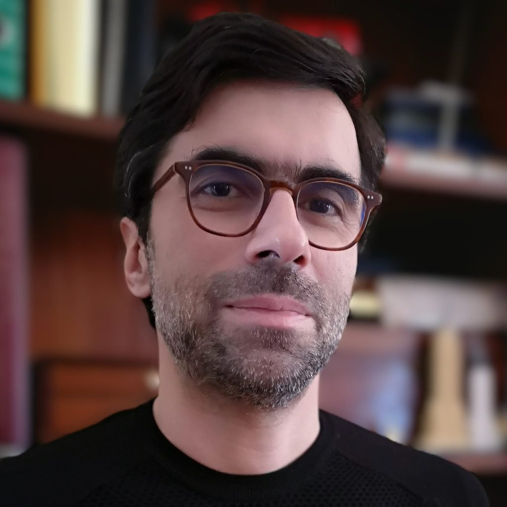 Médico Especialista em Medicina Interna
Assistente Graduado Sénior de Medicina Interna do CHULN
Assistente Convidado da FMUL
Diretor Clínico do CHULN (2019-2022)
