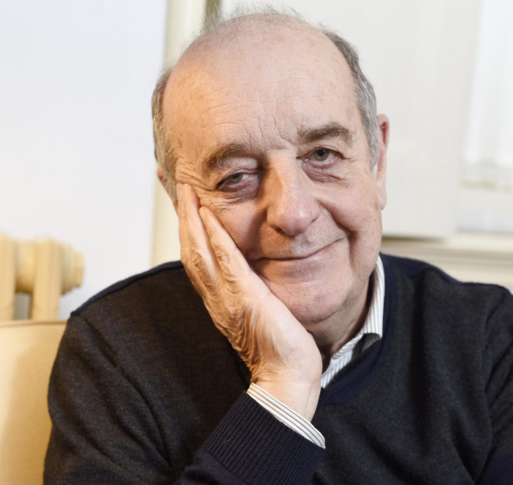 Professor Catedrático Jubilado de Psiquiatria e Saúde Mental da FMUL
Diretor do Serviço de Psiquiatria do Hospital de Santa Maria (2014-16)
